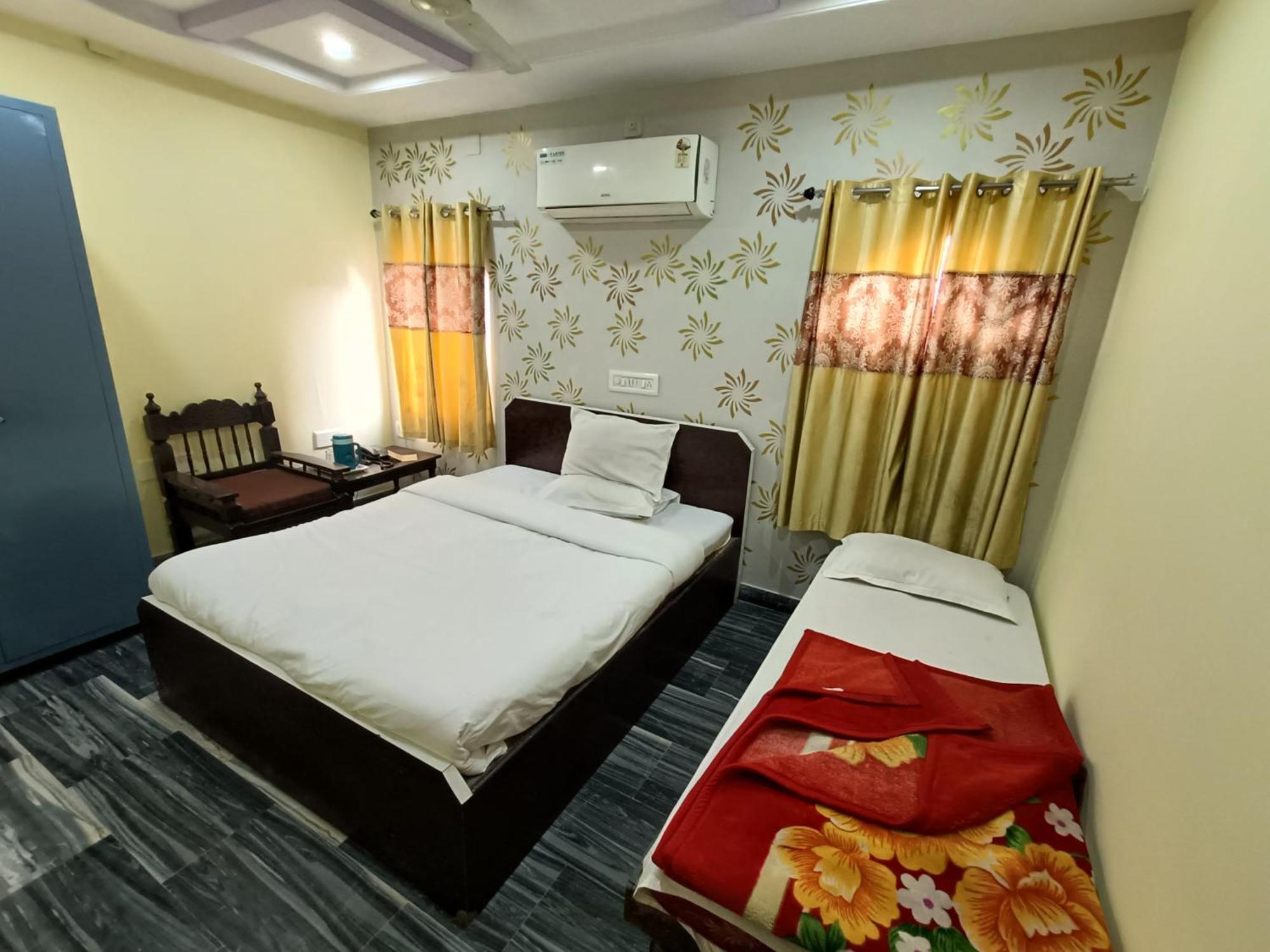 Hotel Gokul Palace Удайпур Экстерьер фото